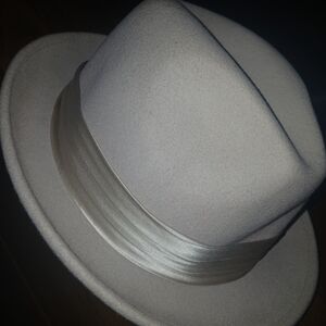 Stacy Adams 100% Wool Dove Gray Fedora with Silk Band